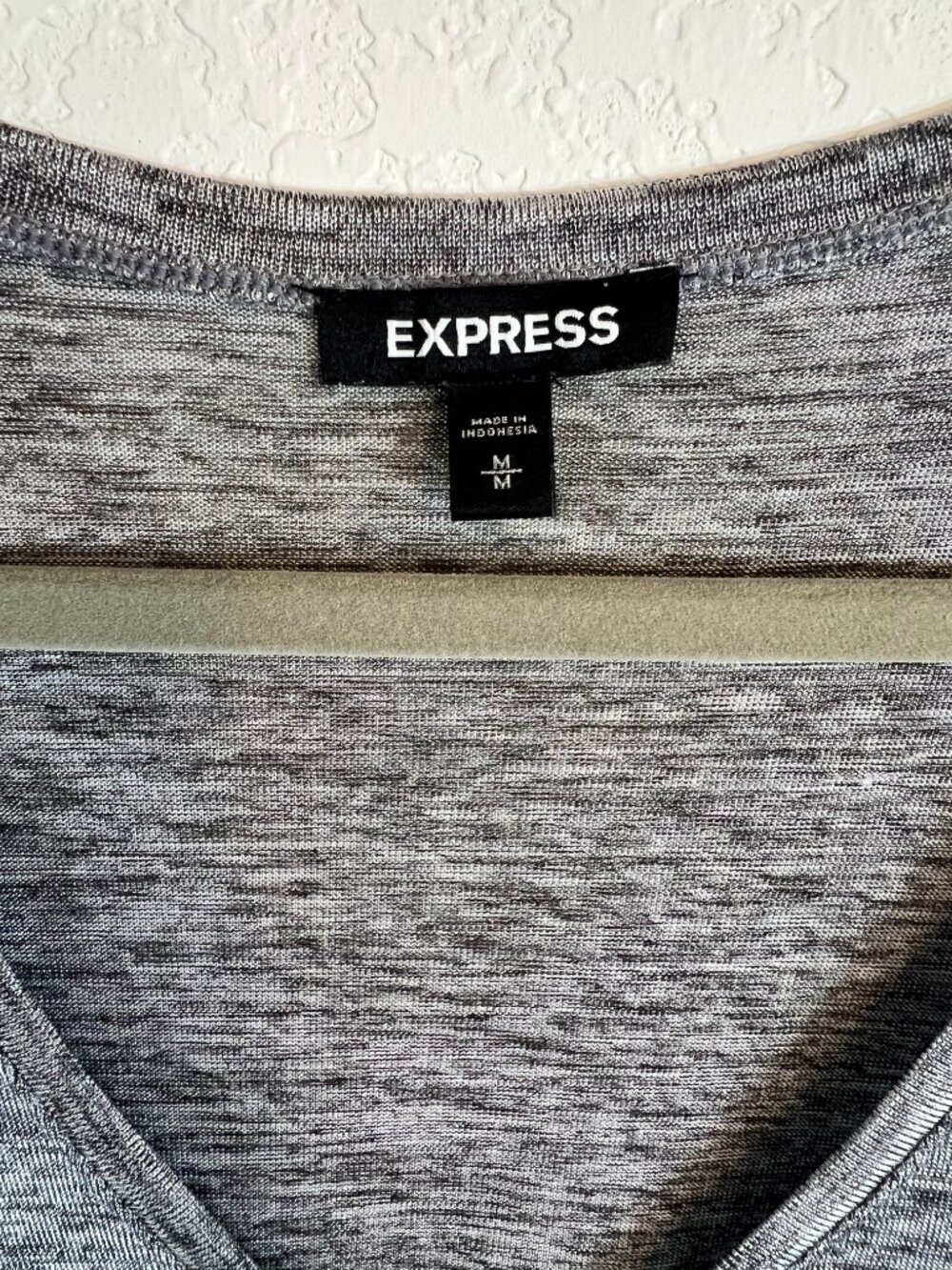 Express Gray Metallic Shimmer Sleeveless V-Neck Side Tie Tank Top M - Picture 2 of 7